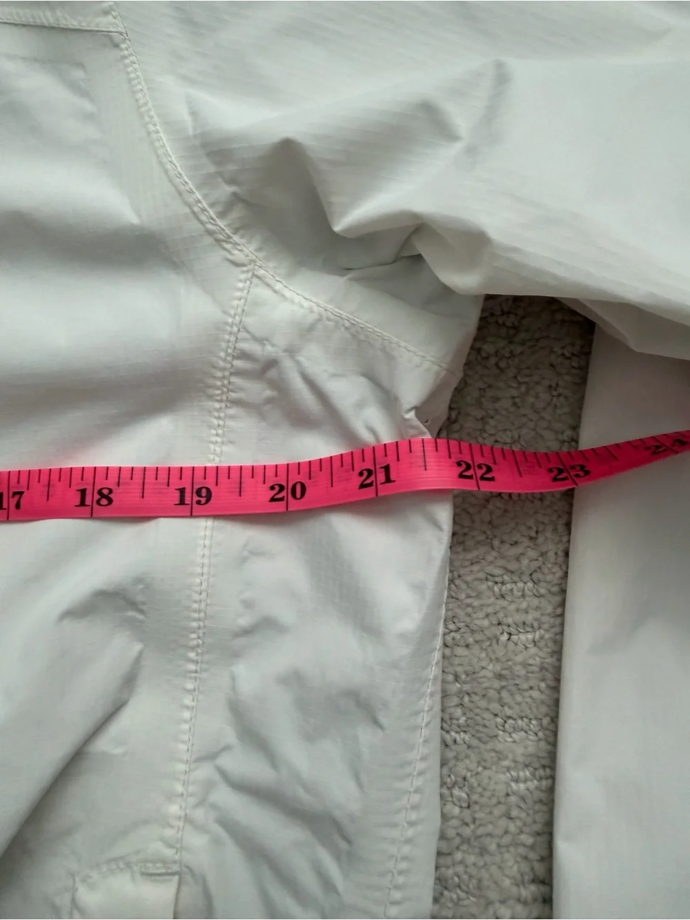 The North Face Resolve Women HyVent White Lightweight Rain Jacket medium gorpcor